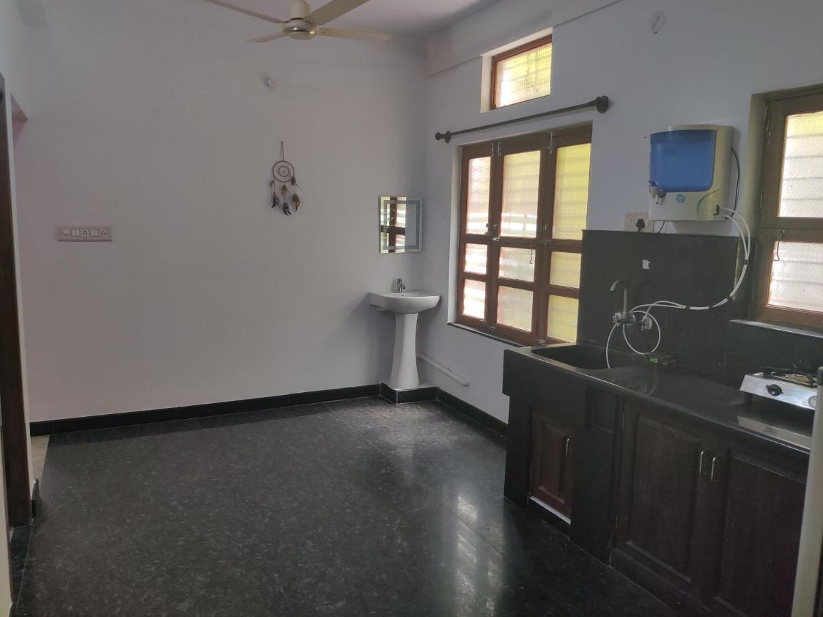 شقة Yoga House Vanivilasa Puram المظهر الخارجي الصورة