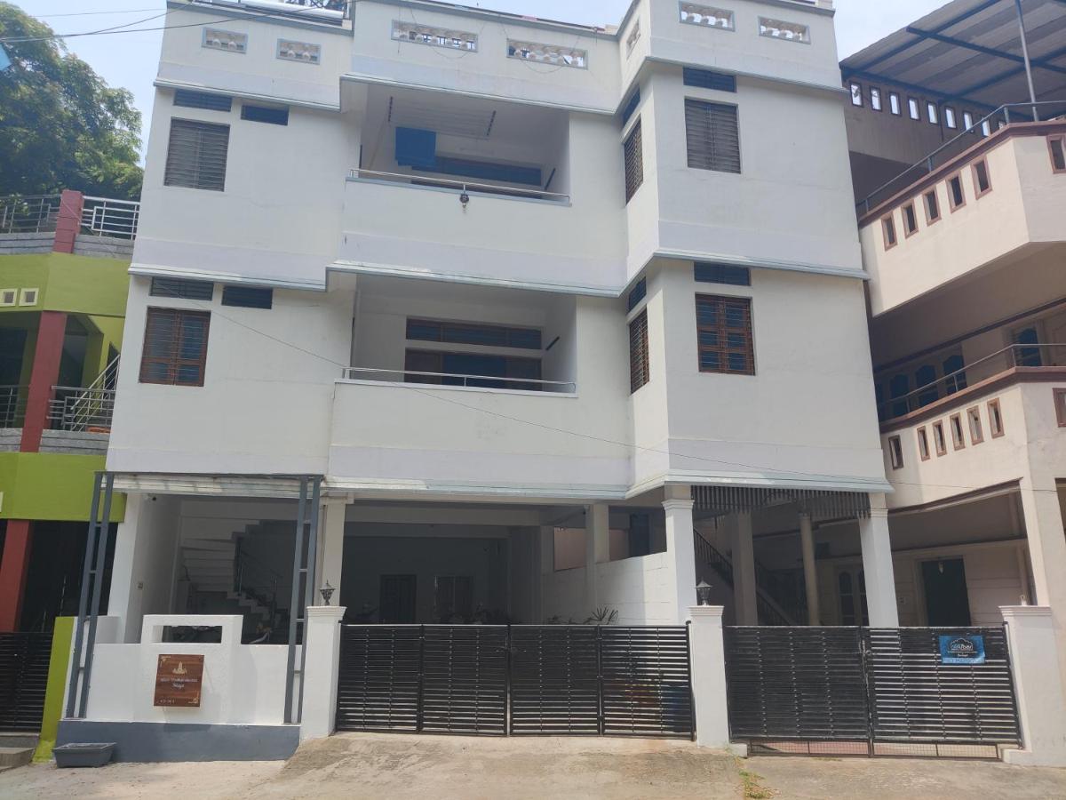شقة Yoga House Vanivilasa Puram المظهر الخارجي الصورة
